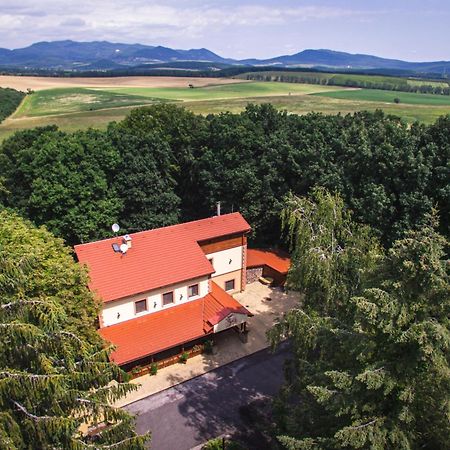 Senyoi Vendeghaz Bed & Breakfast Bozsva Bagian luar foto